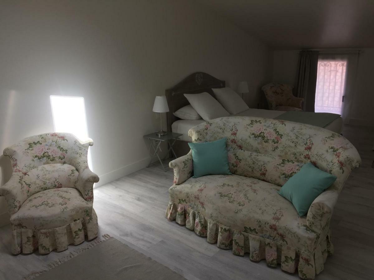 Domaine En Castanet Bed & Breakfast Caraman Bagian luar foto