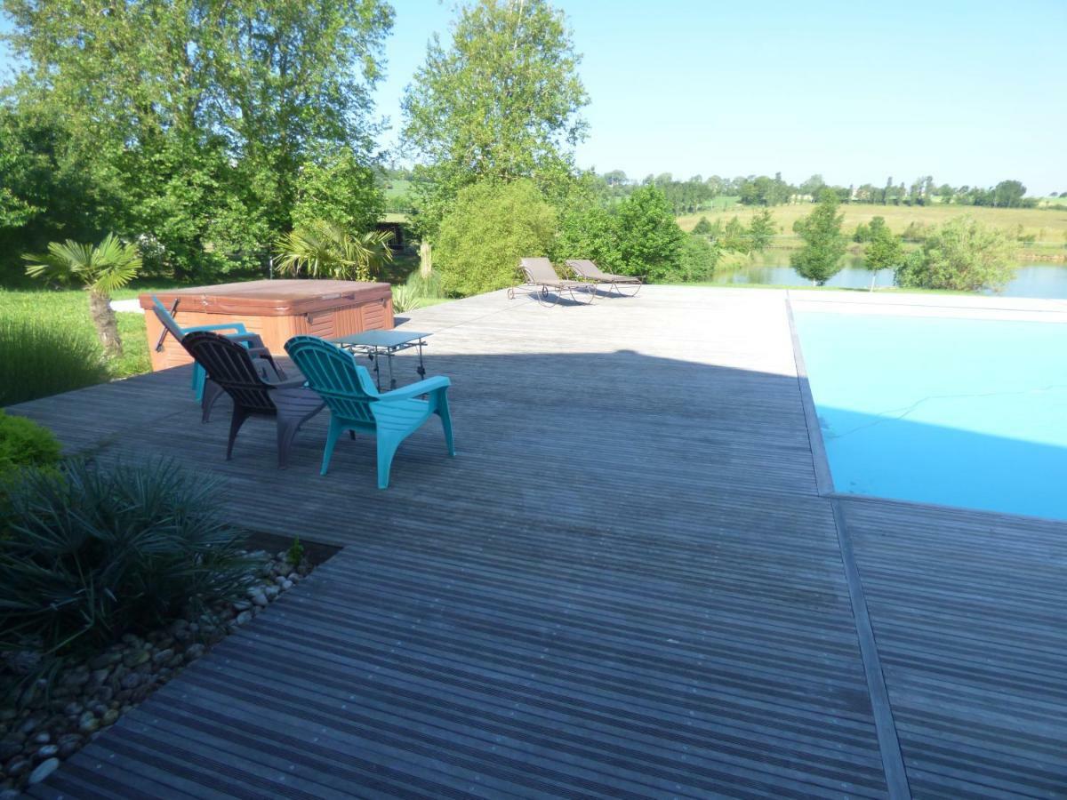 Domaine En Castanet Bed & Breakfast Caraman Bagian luar foto